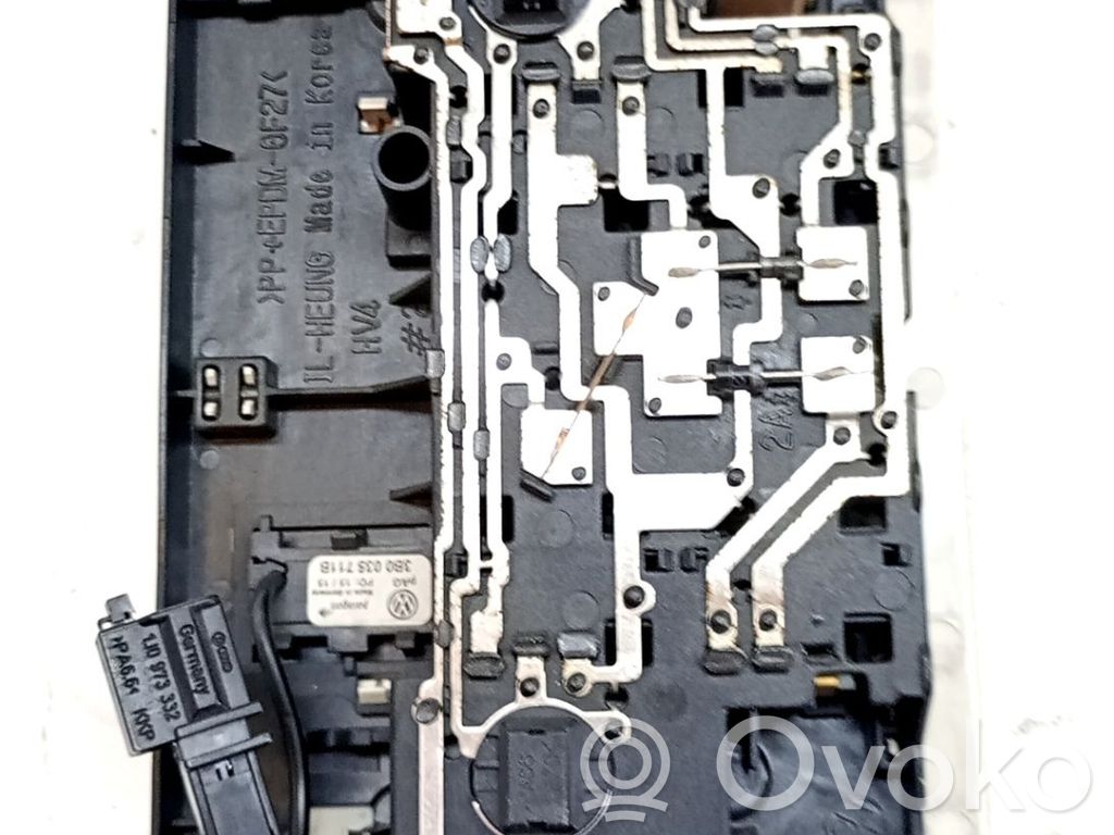 Volkswagen PASSAT B8 Rivestimento della console di illuminazione installata sul rivestimento del tetto 