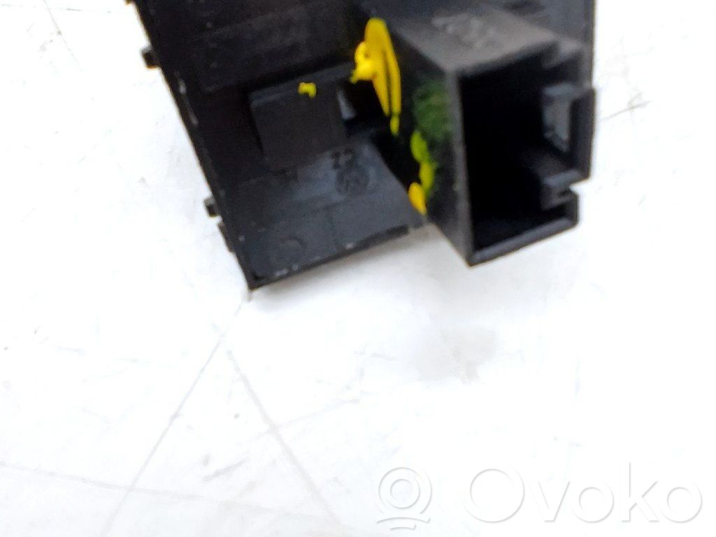 Comutator comandă geamuri electrice   1K3959857C
