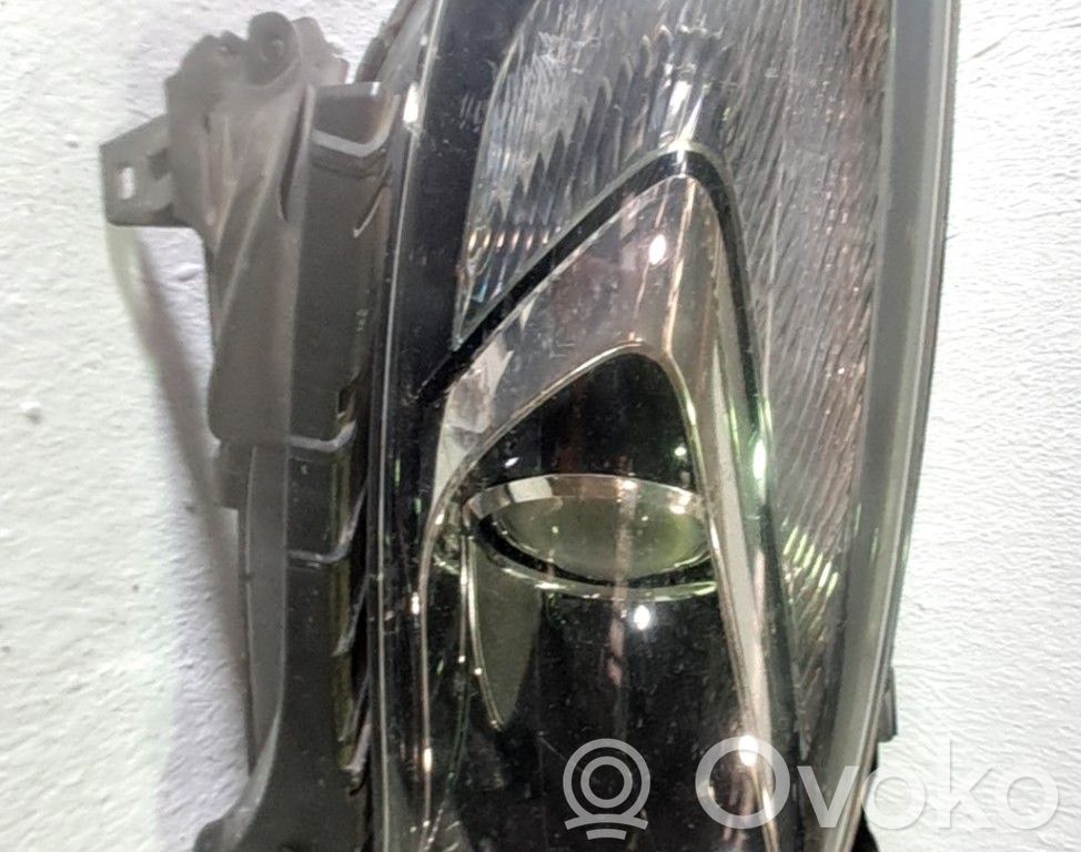 Phare frontale   13399859