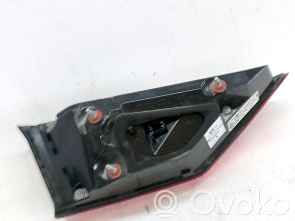 Lámpara de faros/luces traseros   83A945094C