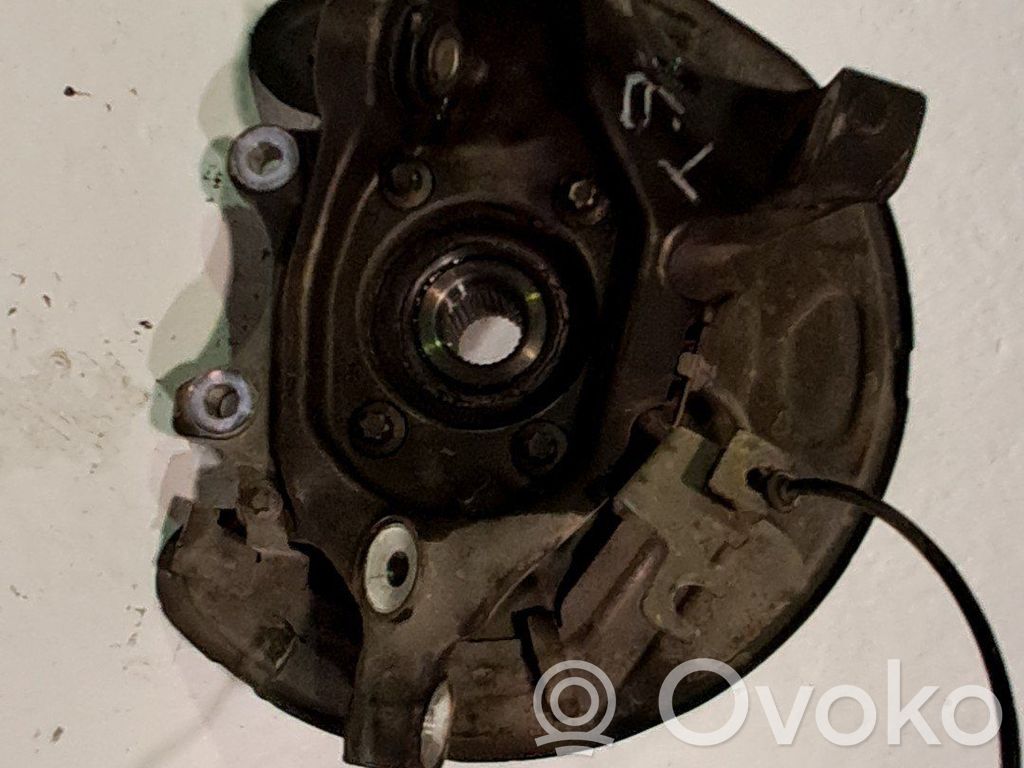 Mercedes-Benz C W205 Fuso a snodo con mozzo ruota posteriore