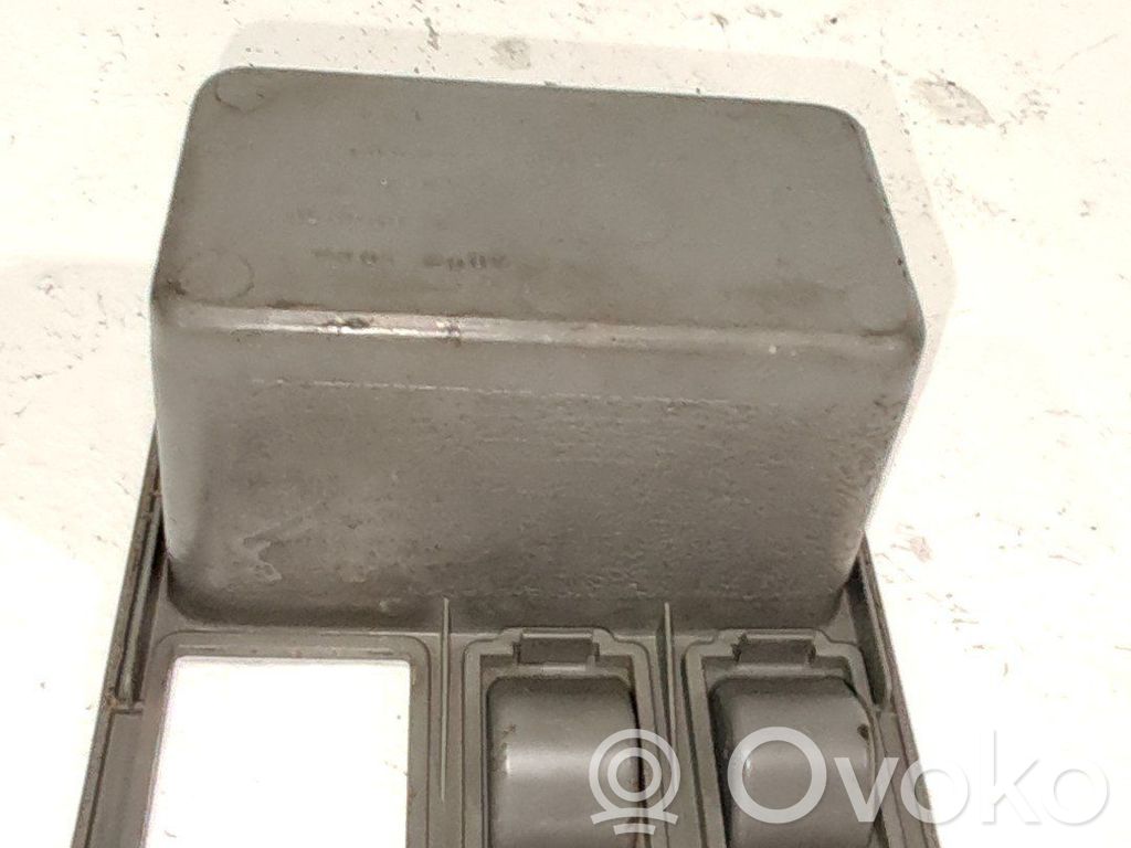 Mitsubishi Space Runner Mască ceasuri bord 