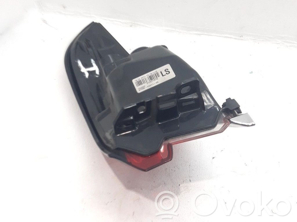 Lámpara de faros/luces traseros   8156102D11