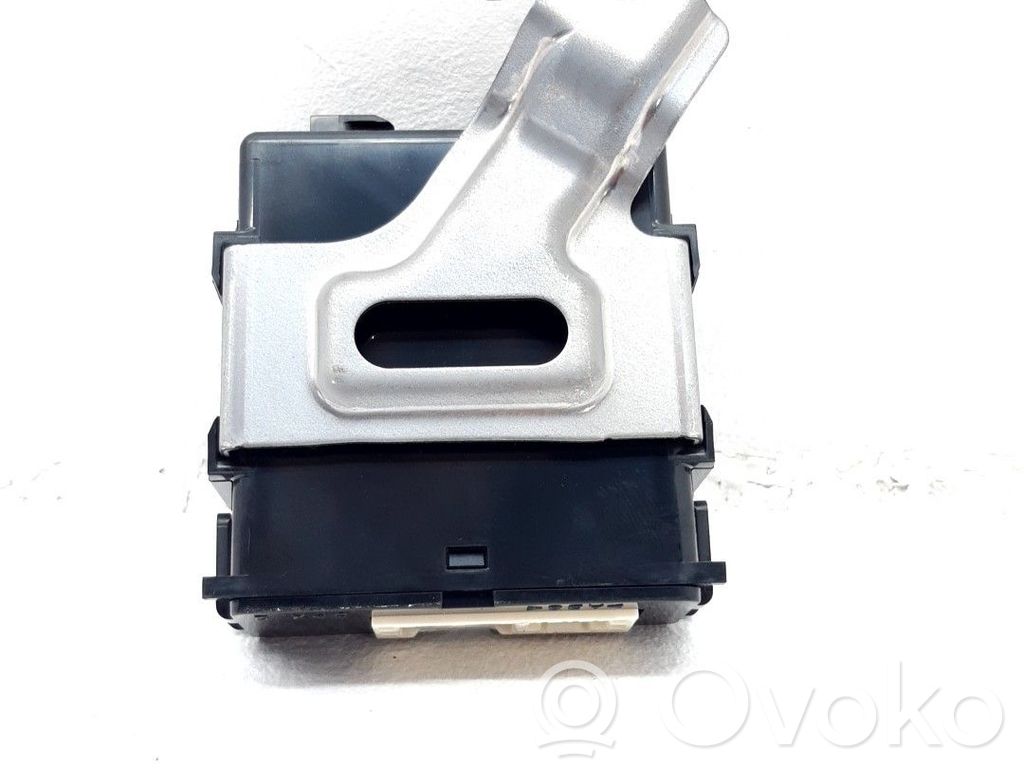 Toyota Corolla E110 Central body control module 