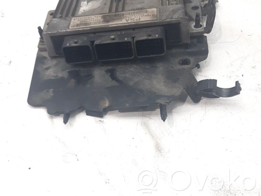 Engine control unit/module ECU   1940W1