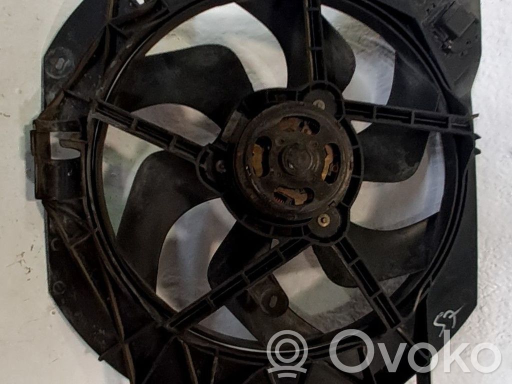 Opel Vivaro Răcitor furgonete 
