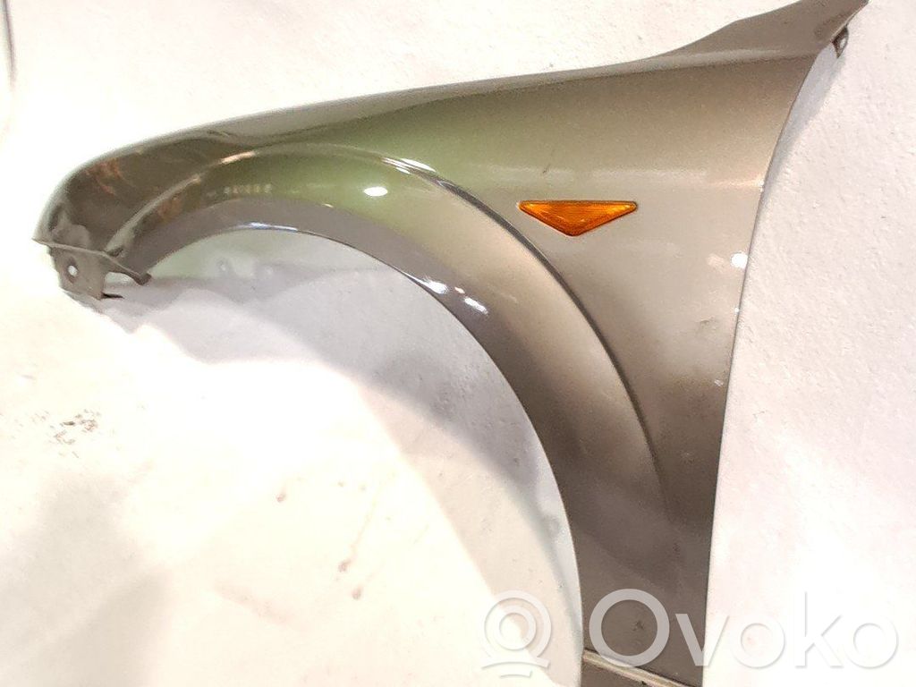 Ford Mondeo Mk III Contur aripă față 