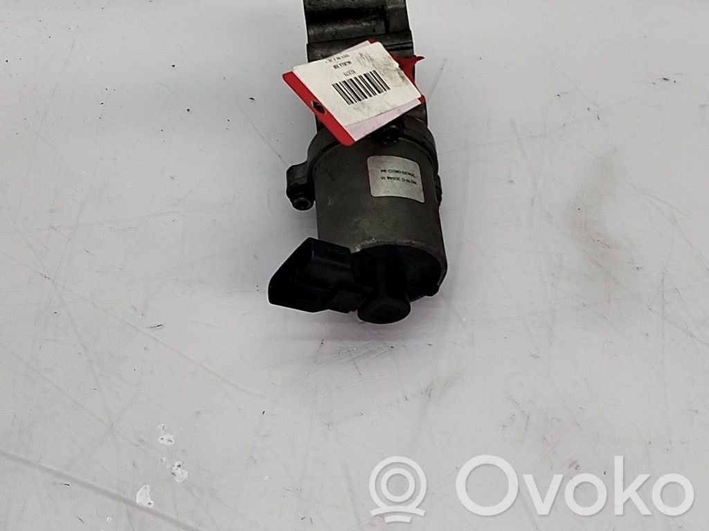 Toyota RAV 4 (XA30) Valvola EGR