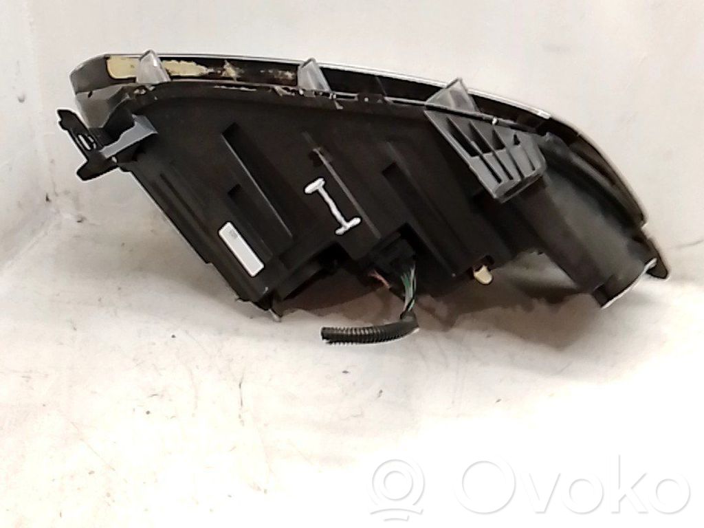 Lampa przednia   260601750R