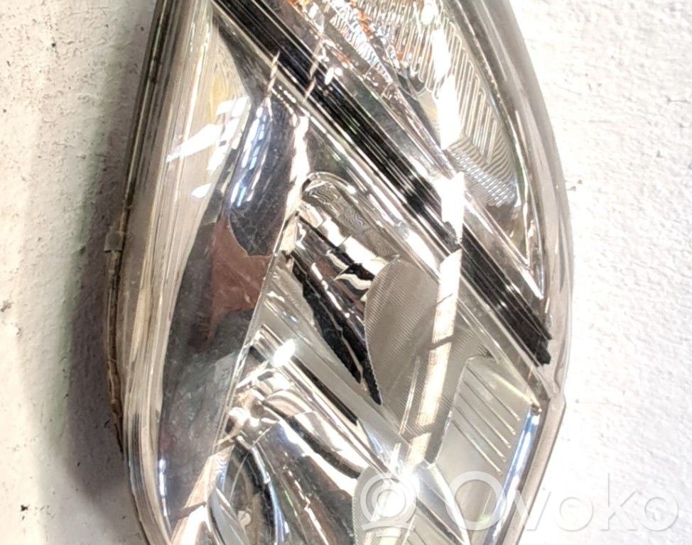 Nissan NV400 Phare frontale