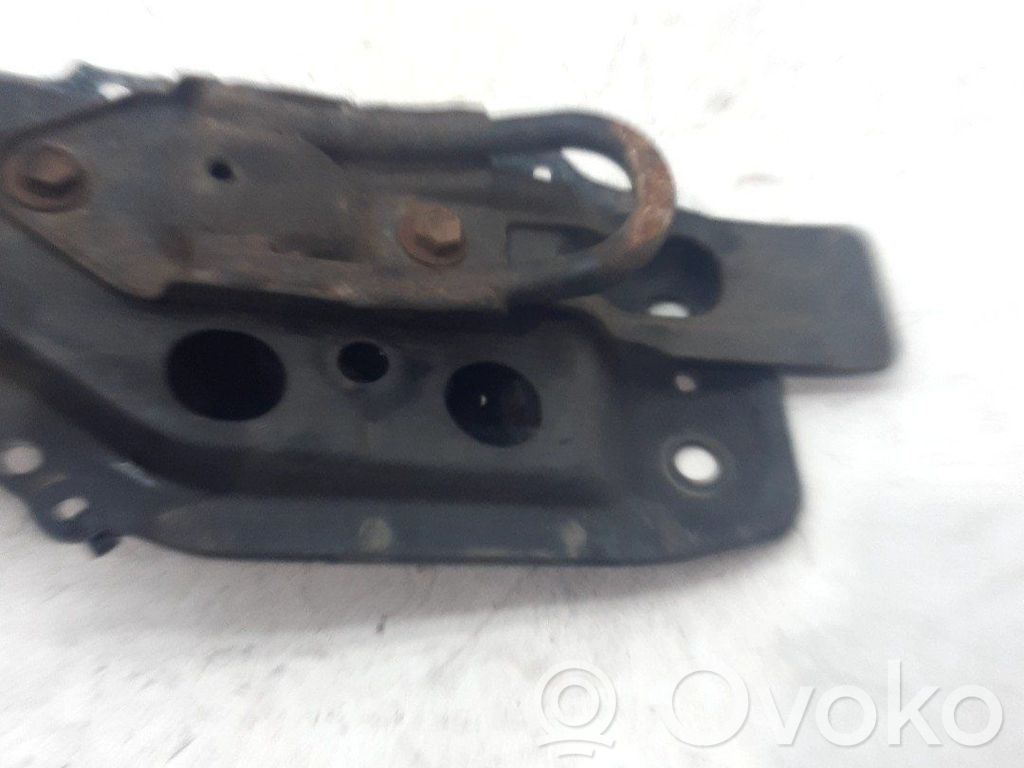 Toyota Corolla E120 E130 Engine mount bracket 