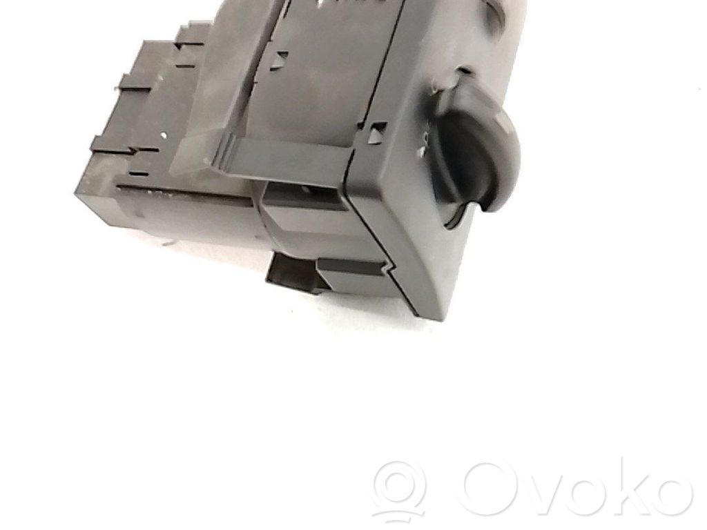Bouton commande réglage hauteur de phares   1471862,7M5T13A024AA