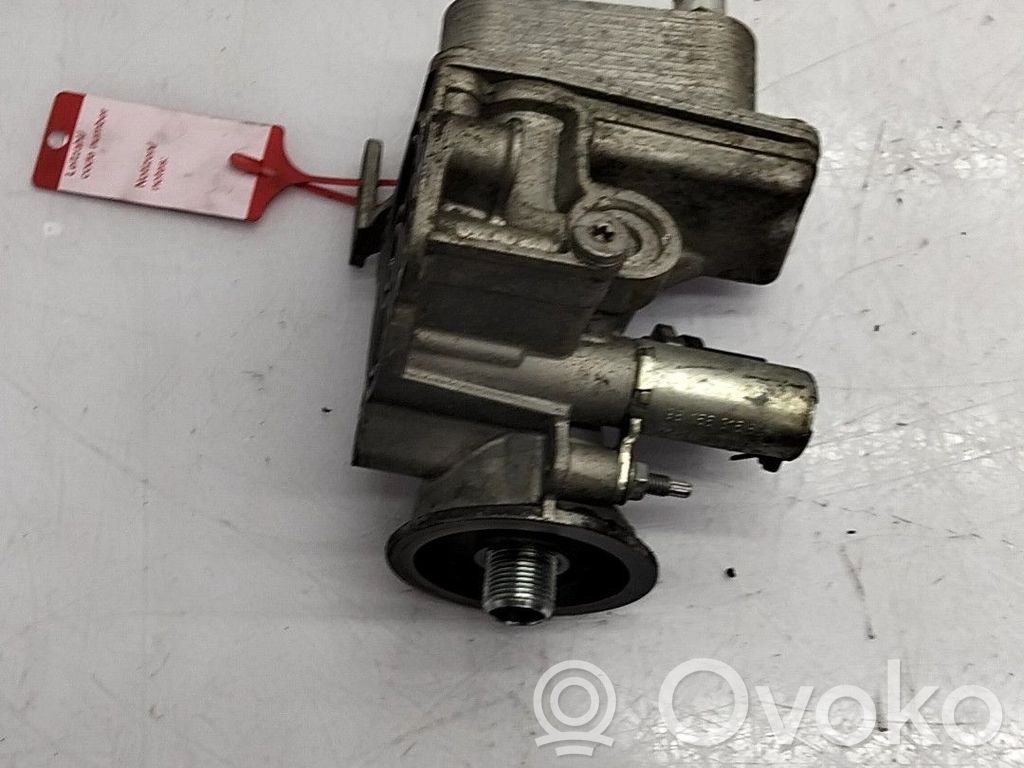 Ford Mondeo MK IV Mocowanie / uchwyt filtra oleju 