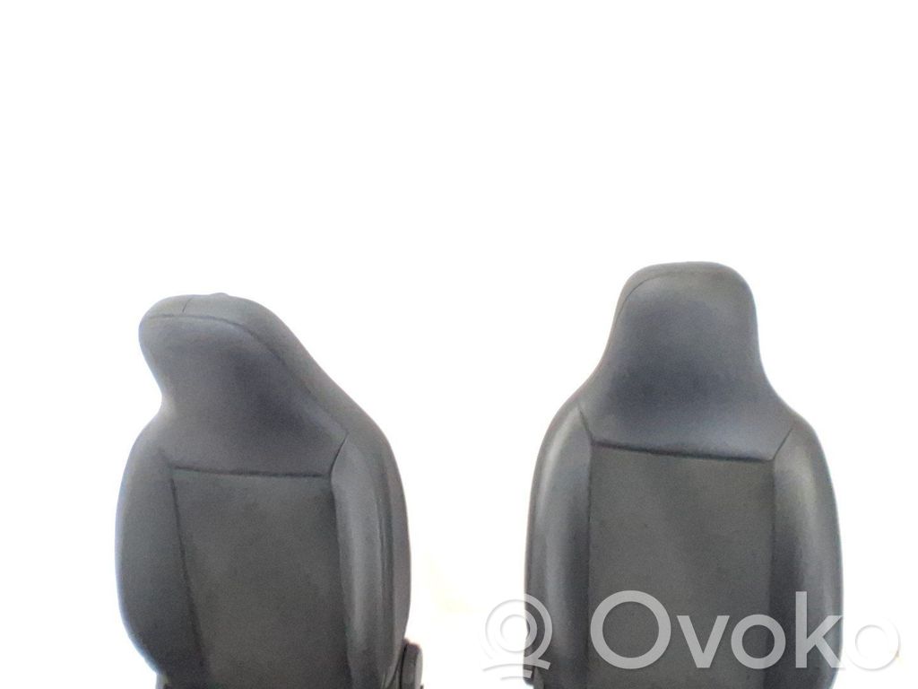 Juego del asiento   A0009105509,A0009105609