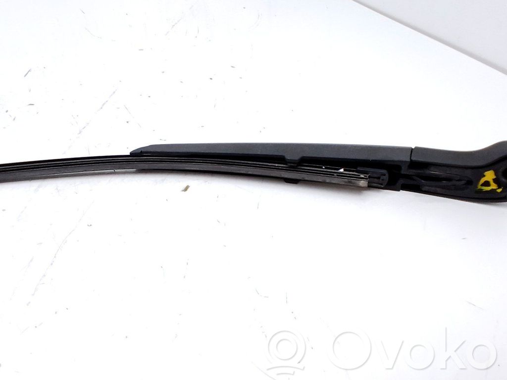 Brazo del limpiaparabrisas trasero   98811J7500