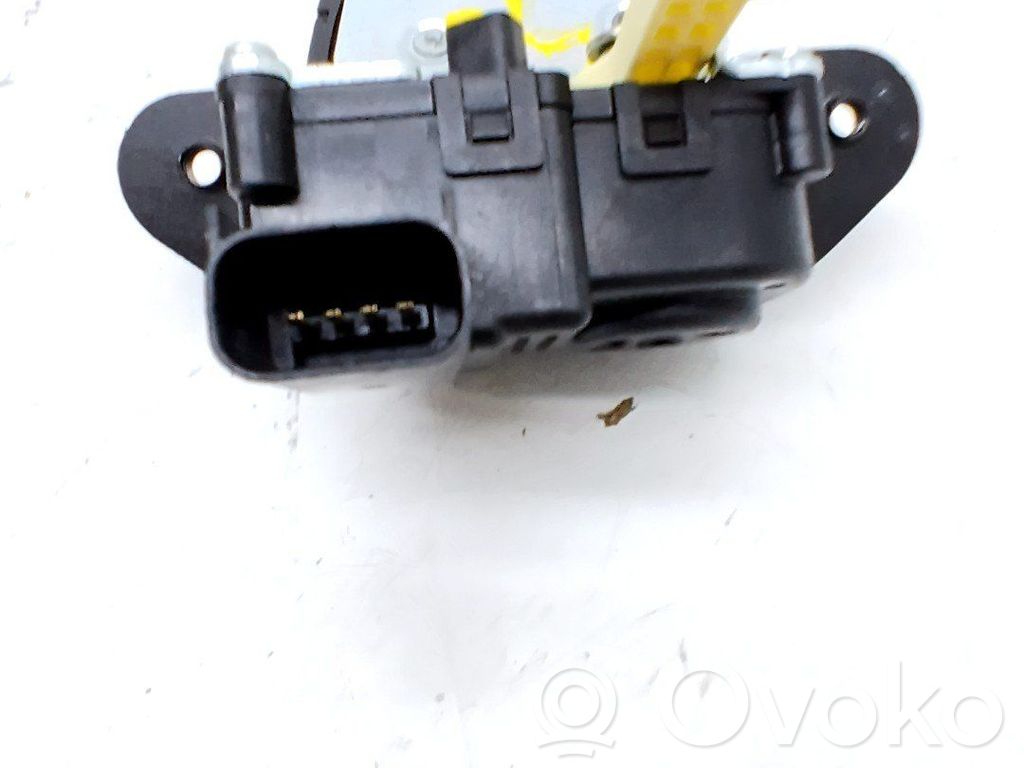 Tailgate lock latch   81230G6010
