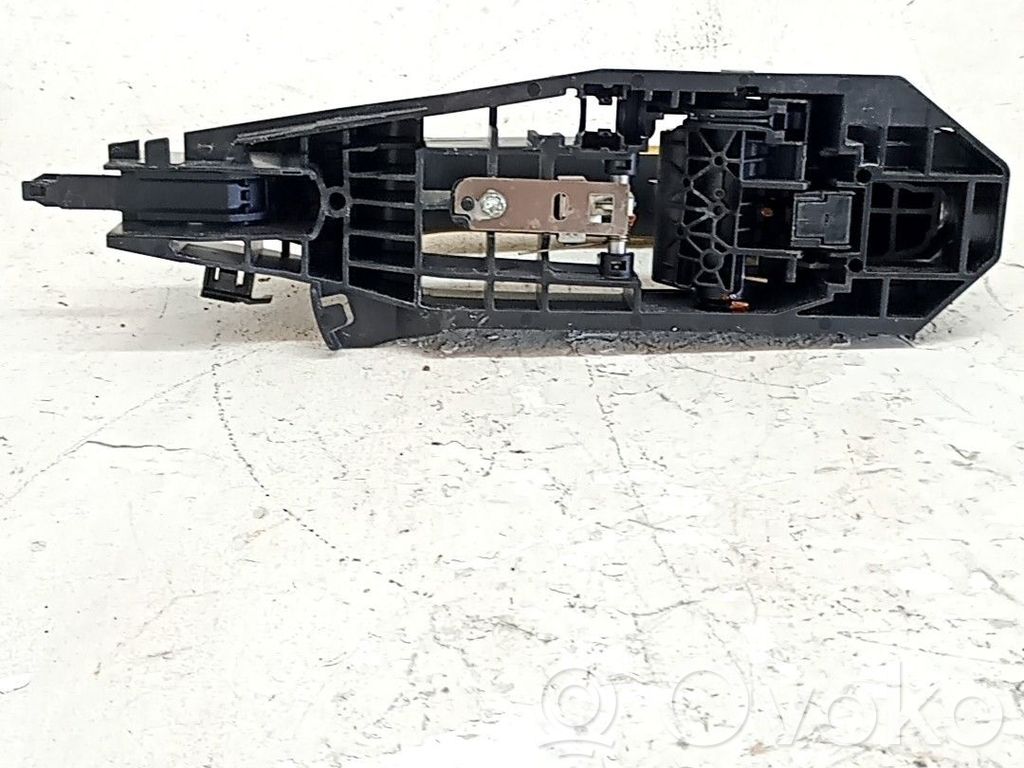 Manecilla externa puerta trasera   9849924580,983495041T