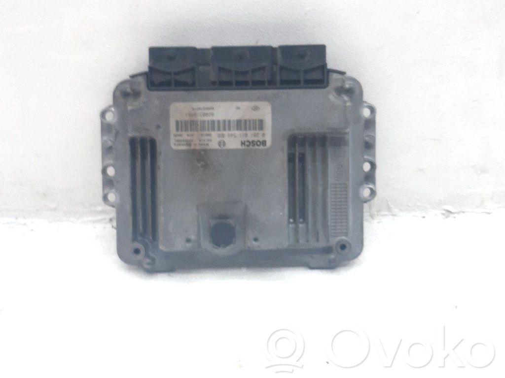 Komputer / Sterownik ECU silnika   8200386508