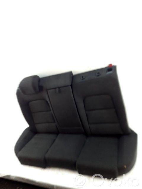 Dritte Sitzreihe   8T8885305