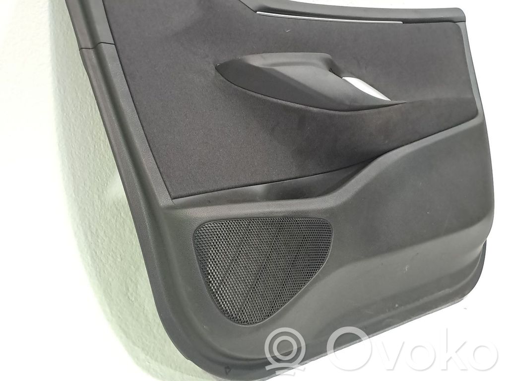 Toyota Yaris Rivestimento del pannello della portiera anteriore