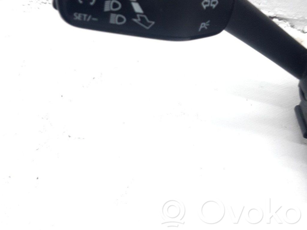 Seat Toledo IV (NH) Boutons / interrupteurs volant 