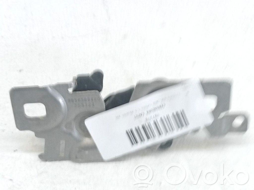 Tie down hook / loop   9856588480