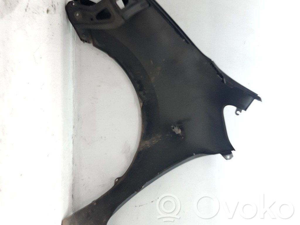 Toyota Auris 150 Nadkole przednie 