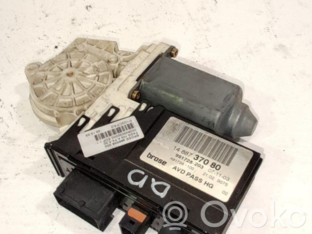 Front door window regulator motor   9222V3