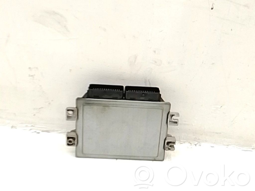 Unidad de control/módulo ECU del motor   8200661124