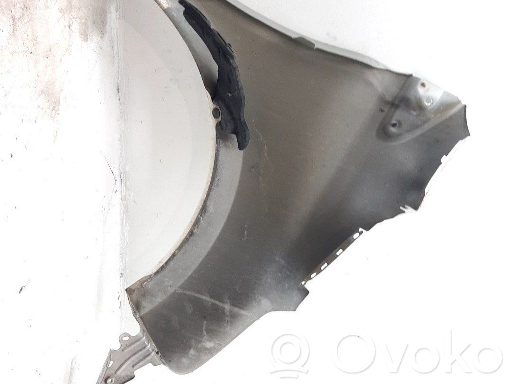 Peugeot 208 I Contur aripă față 
