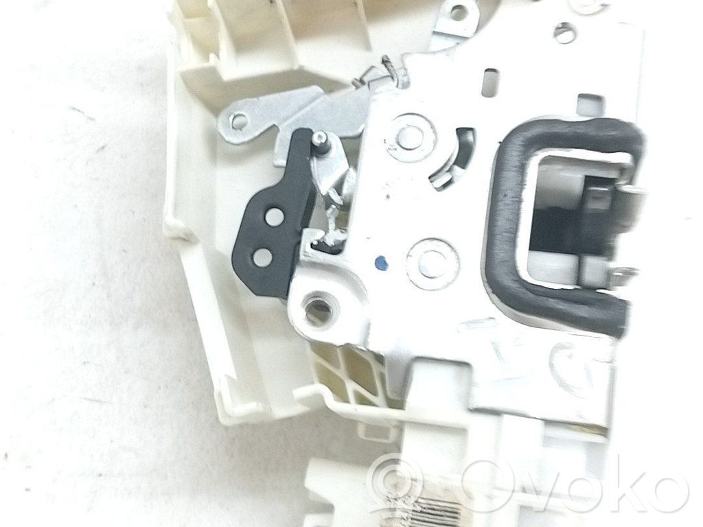 Mercedes-Benz ML W164 Zamek drzwi przednich 