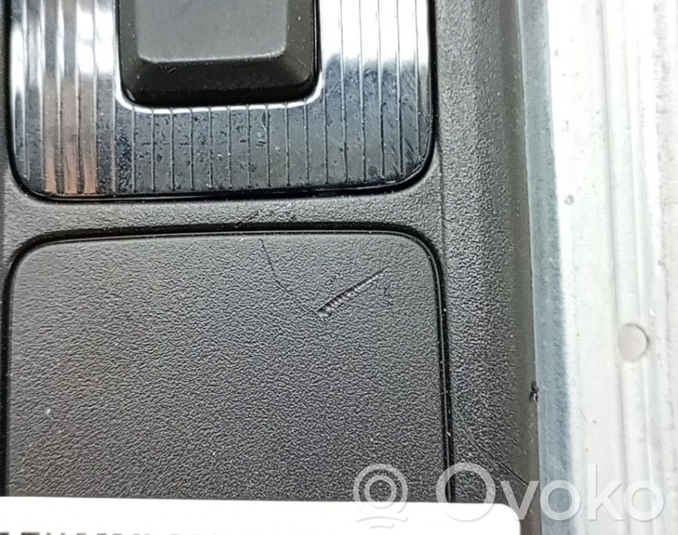 Volkswagen Tiguan Panel oświetlenia wnętrza kabiny 