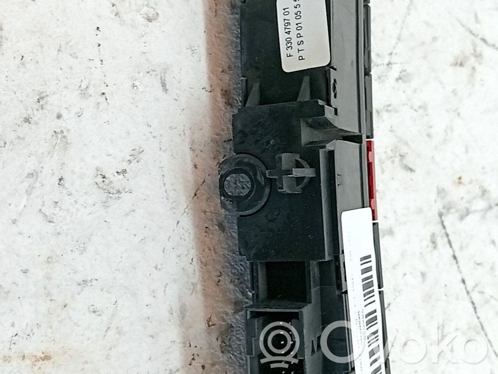 Fiat 500L Przycisk świateł awaryjnych 