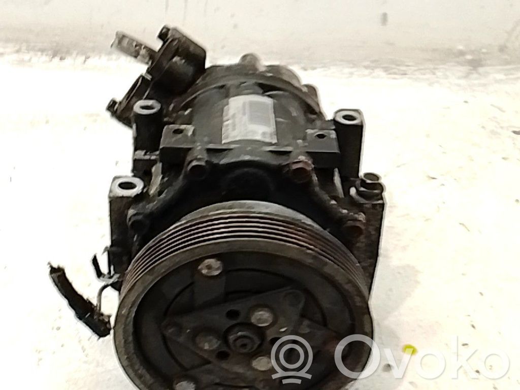 Compressore aria condizionata (A/C) (pompa)   8200866443