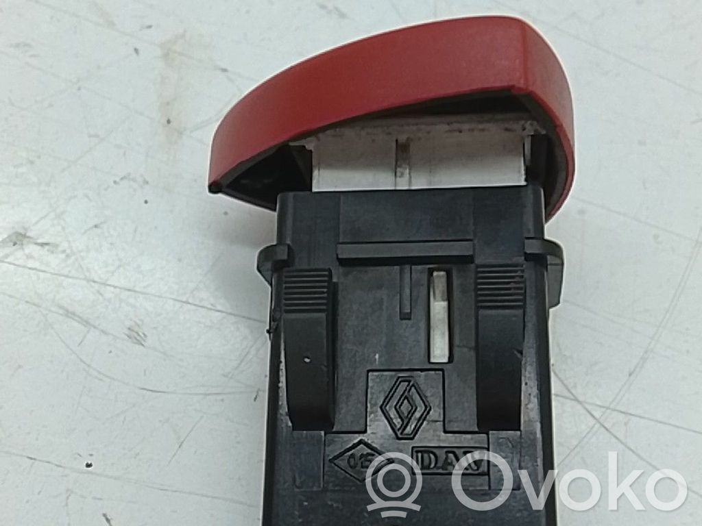 Schalter Warnblinkanlage   252904889R