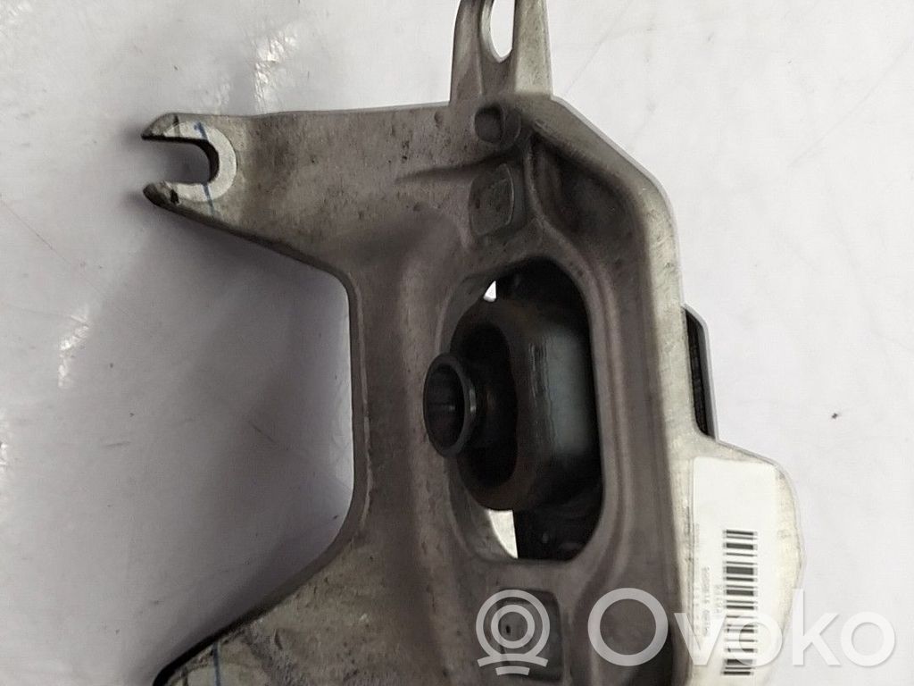 Engine mount bracket   112229825R