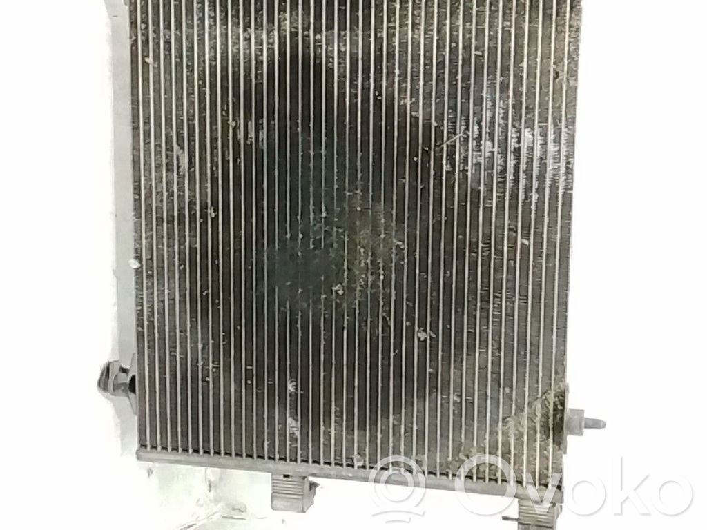 Peugeot 807 Radiateur condenseur de climatisation 
