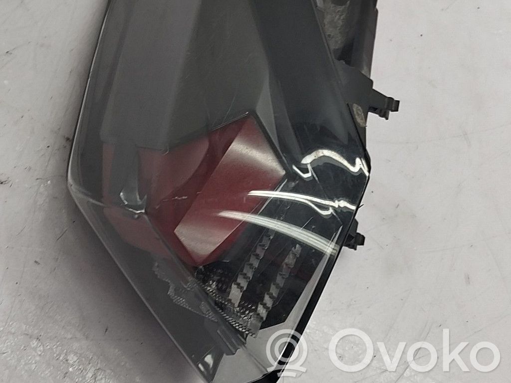 Peugeot 2008 I Lampada fanale posteriore