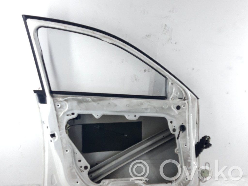 Puerta delantera   6L4831055S