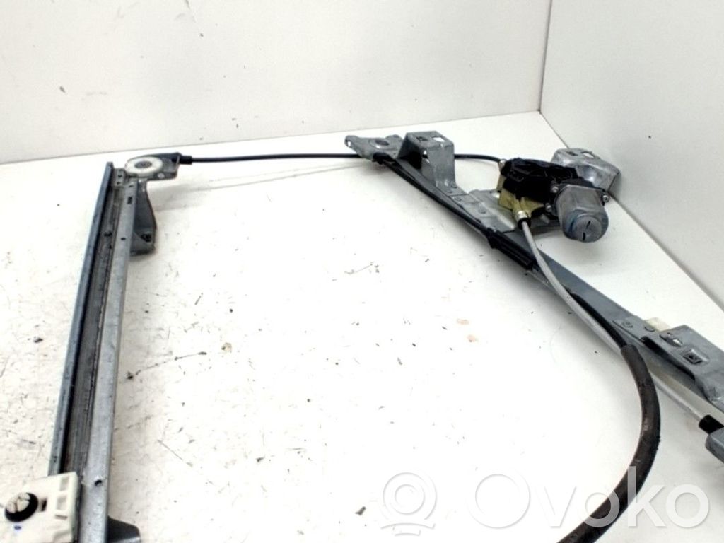 Regulador de ventanilla eléctrico de puerta delantera   807205868R