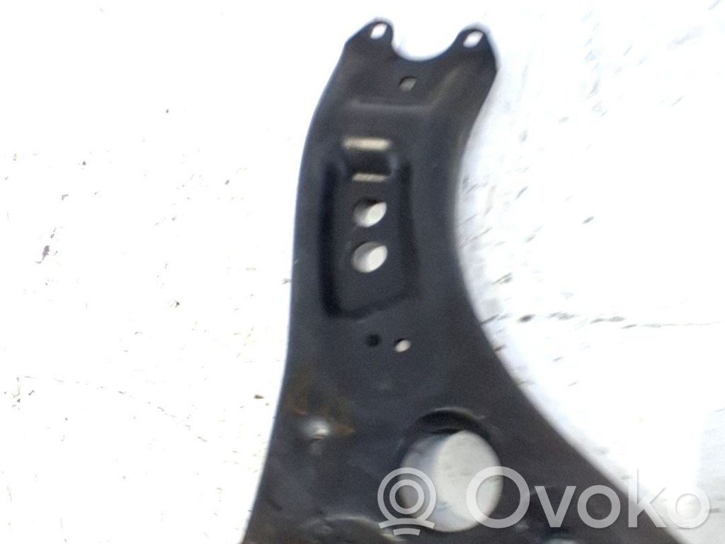 Volkswagen Touran I Braccio di controllo sospensione anteriore inferiore/braccio oscillante