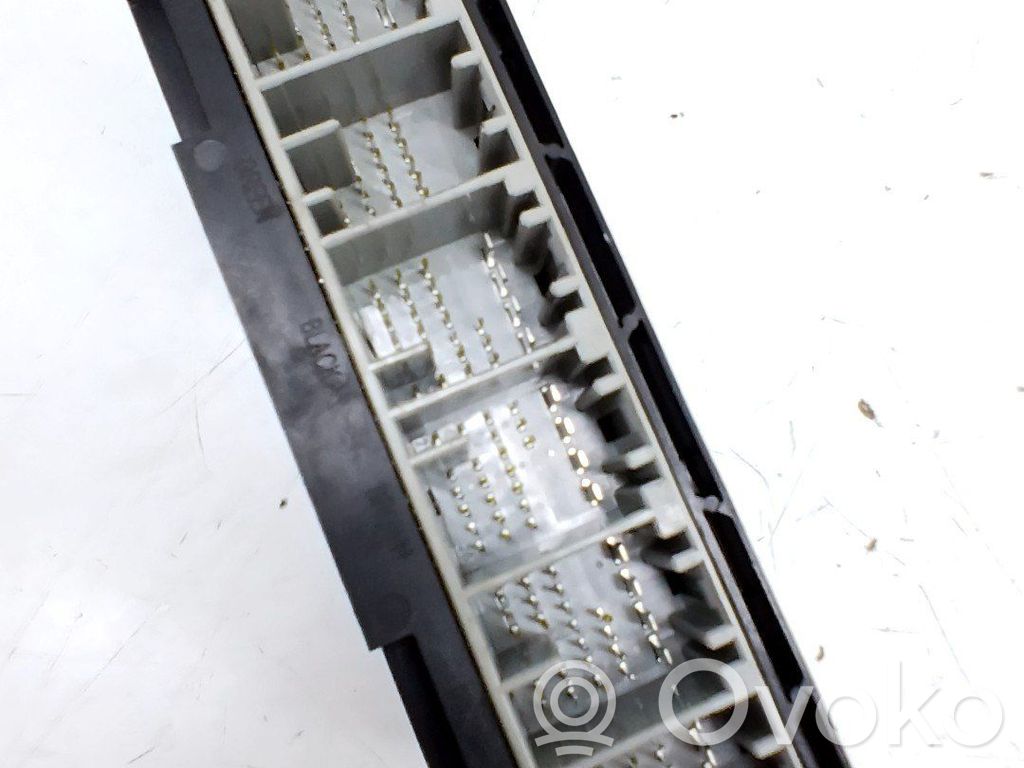 Opel Corsa E Unidad de control/módulo de carrocería central 