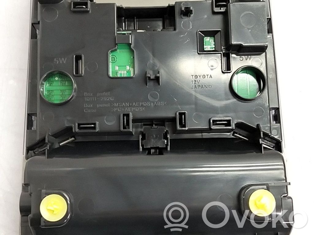 Toyota RAV 4 (XA40) Panel oświetlenia wnętrza kabiny 