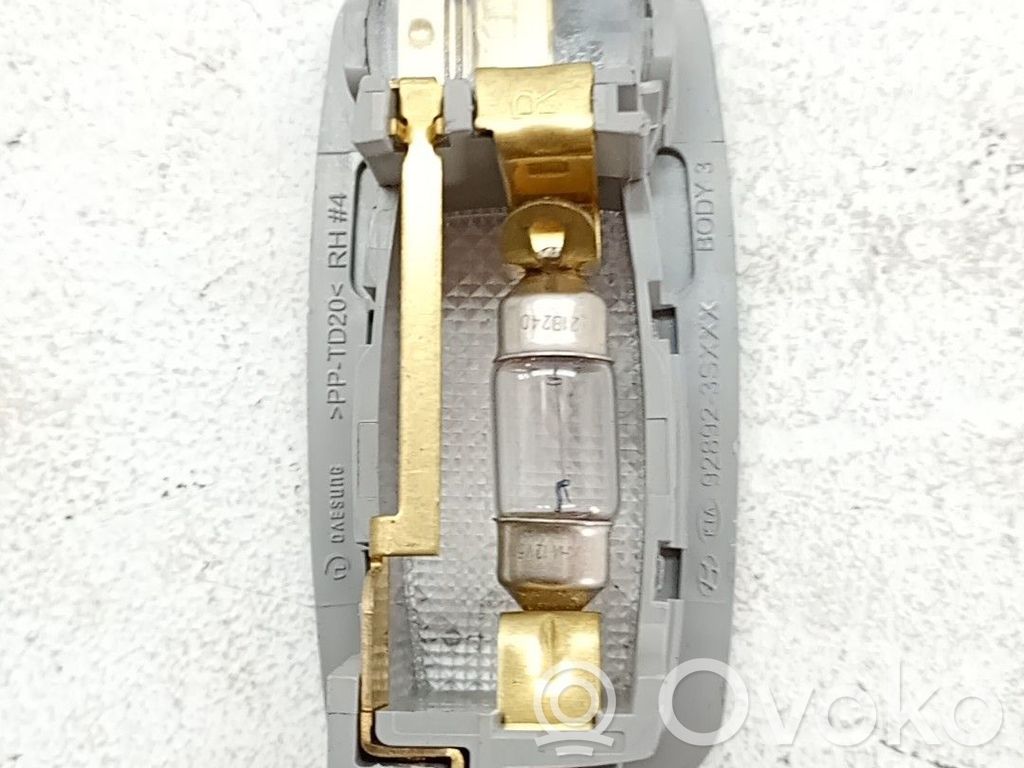 KIA Sportage Consola de luz del techo 