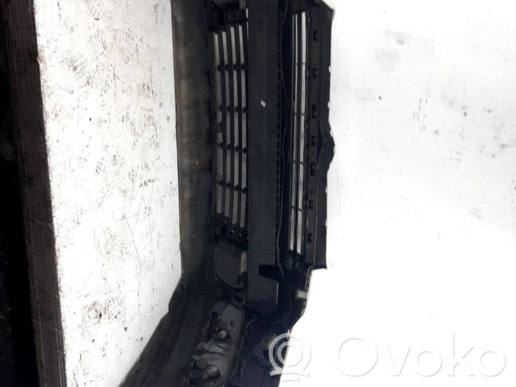 Передний бампер   7401NS