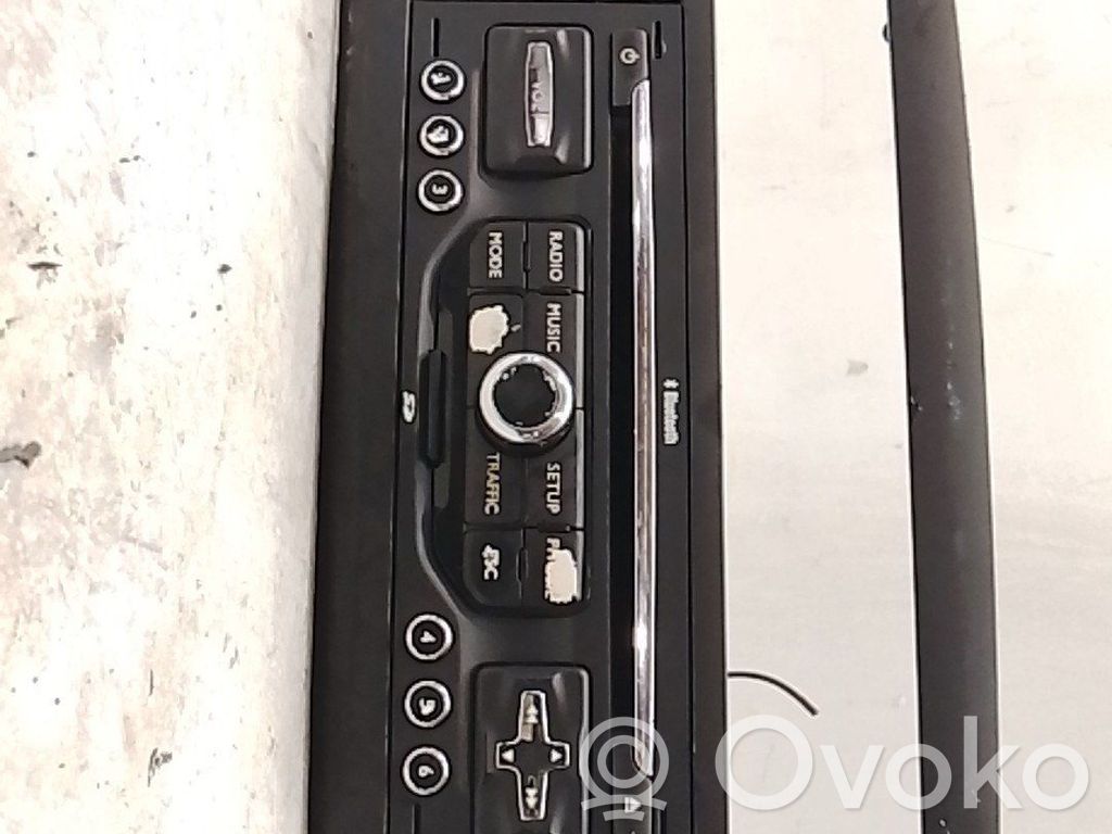 Panel / Radioodtwarzacz CD/DVD/GPS   98016550ZD