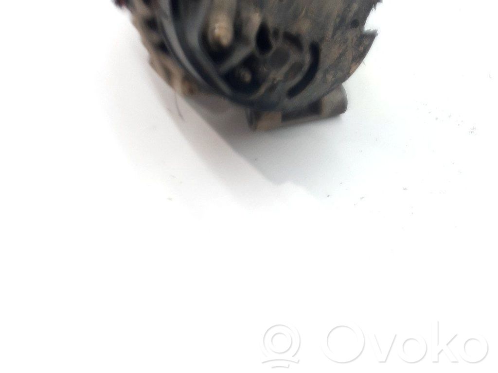 Opel Combo D Alternador 