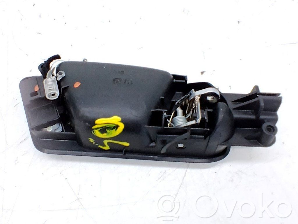 Volkswagen Tiguan Manecilla interna de puerta corredera 