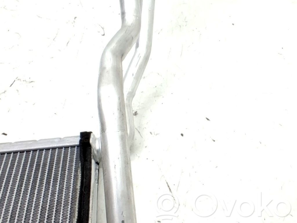 BMW X1 F48 F49 Ilmastointilaitteen sisälauhdutin (A/C) 