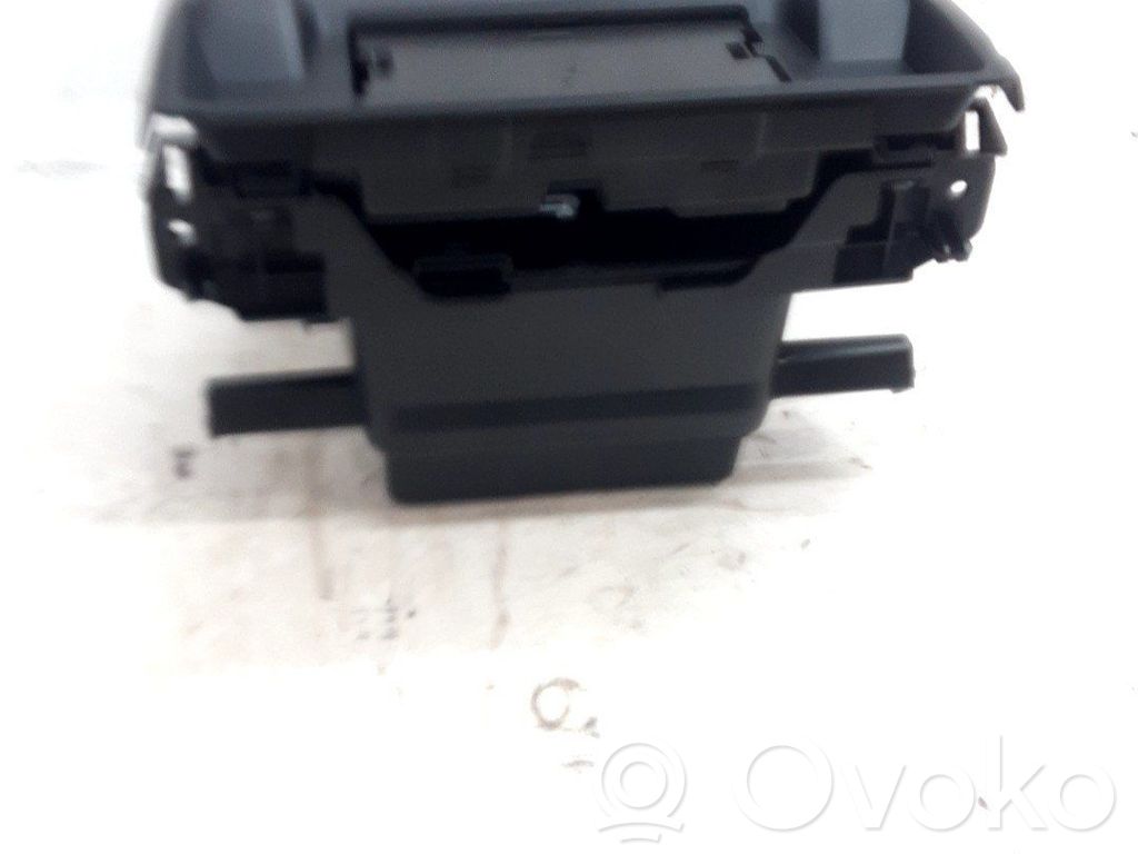 Consola central   98480881ZD